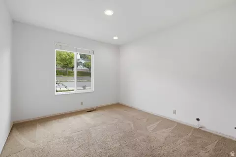 Bedroom - 12 S Moss Dr E, Bountiful, UT 84010 photo 3 of 10