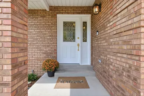 Entry Way - 12 S Moss Dr E, Bountiful, UT 84010 photo 1 of 3
