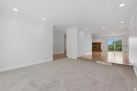 Living - 12 S Moss Dr E, Bountiful, UT 84010 photo 2 of 7