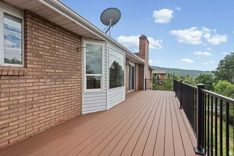 Exterior - 12 S Moss Dr E, Bountiful, UT 84010 photo 4 of 7
