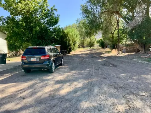 Exterior - 350 N 100 E, Monroe, UT 84754 photo 3 of 8