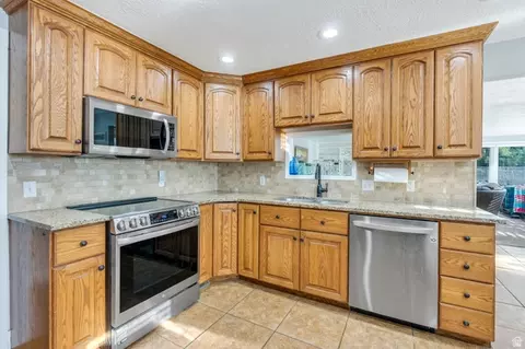 Kitchen - 375 S 350 E, Orem, UT 84058 photo 1 of 3