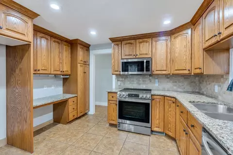 Kitchen - 375 S 350 E, Orem, UT 84058 photo 2 of 3