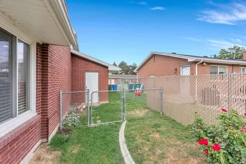 Exterior - 375 S 350 E, Orem, UT 84058 photo 8 of 9
