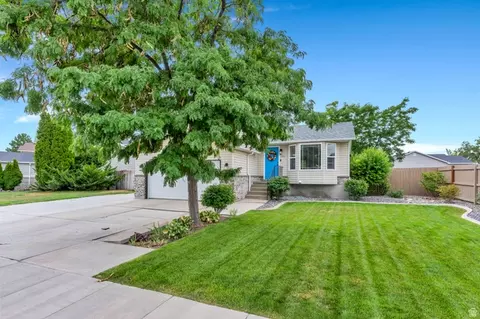 5501 W Pleasant Dr, Salt Lake City, UT 84118