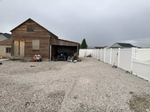 Exterior - 105 E 200 N, Centerfield, UT 84622 photo 2 of 6