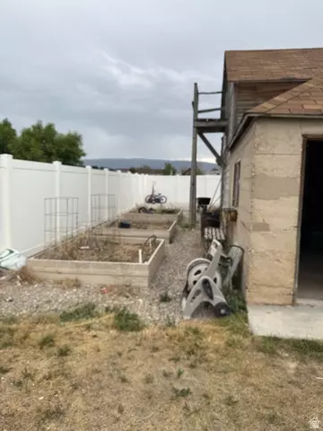 Exterior - 105 E 200 N, Centerfield, UT 84622 photo 5 of 6