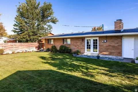 Exterior - 262 E 1400 N, Bountiful, UT 84010 photo 4 of 8