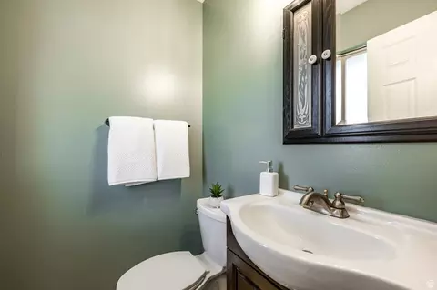 Bath - 262 E 1400 N, Bountiful, UT 84010 photo 1 of 1