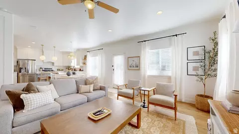 Living - 318 E 280 N, Vineyard, UT 84059 photo 2 of 3