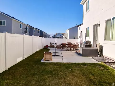 Exterior - 318 E 280 N, Vineyard, UT 84059 photo 4 of 4
