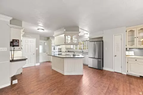 Kitchen - 262 E Center St, Bountiful, UT 84010 photo 1 of 4