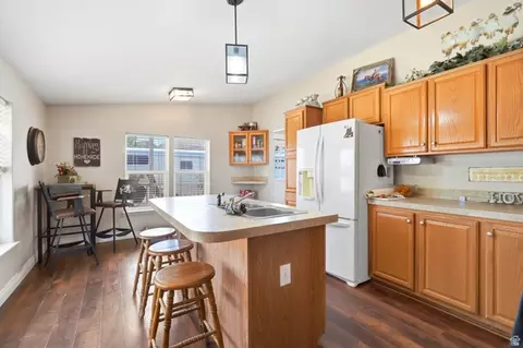 Kitchen - 8787 E Brush Crk, Jensen, UT 84035 photo 2 of 6