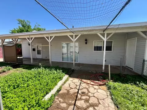 Exterior - 766 Huntridge Dr, Moab, UT 84532 photo 8 of 12