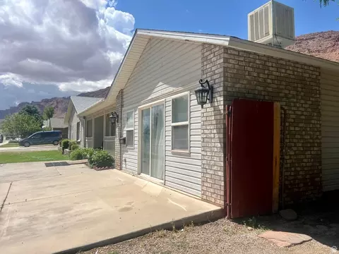 Exterior - 766 Huntridge Dr, Moab, UT 84532 photo 2 of 12