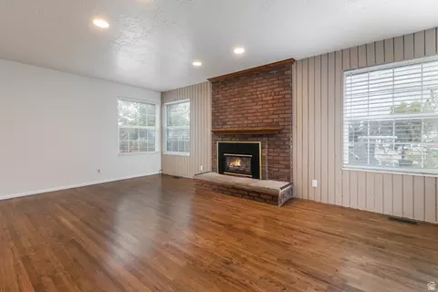 Living - 742 E Silver Shadow Dr, Murray, UT 84107 photo 1 of 8