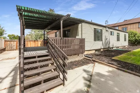 Exterior - 742 E Silver Shadow Dr, Murray, UT 84107 photo 6 of 8