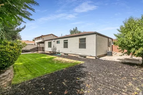 Exterior - 742 E Silver Shadow Dr, Murray, UT 84107 photo 8 of 8