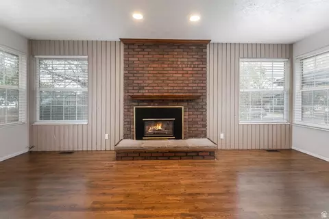 Living - 742 E Silver Shadow Dr, Murray, UT 84107 photo 2 of 8