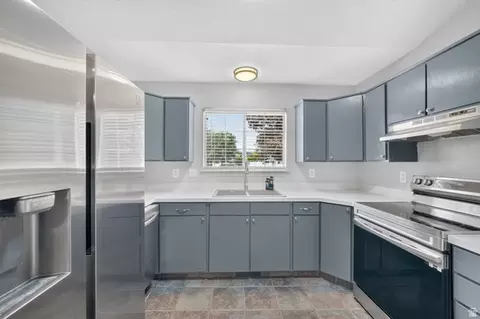 Kitchen - 923 S Brookside Cir W, Ogden, UT 84404 photo 1 of 2
