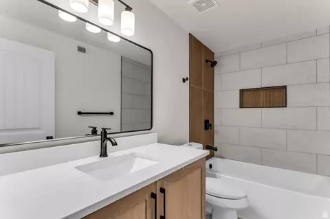 Bath - 1673 S 1700 E, Spanish Fork, UT 84660 photo 6 of 6