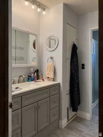 Bath - 665 E 655 E Molen Rd, Ferron, UT 84523 photo 1 of 1