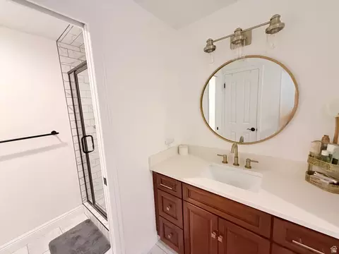 Bath - 4852 S 850 E, South Ogden, UT 84403 photo 2 of 5