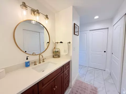 Bath - 4852 S 850 E, South Ogden, UT 84403 photo 4 of 5