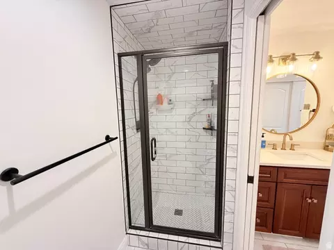 Bath - 4852 S 850 E, South Ogden, UT 84403 photo 3 of 5