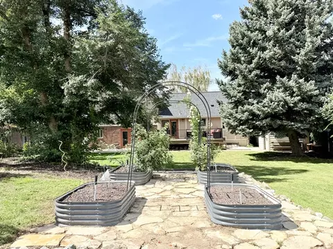 Exterior - 4852 S 850 E, South Ogden, UT 84403 photo 10 of 12