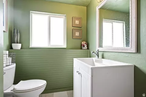 Bath - 4595 S 3850 W, Roy, UT 84067 photo 2 of 2