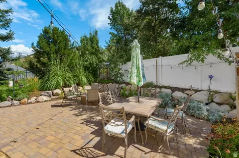 Exterior - 1333 E Martha Dunyon Cir, Draper, UT 84020 photo 5 of 8