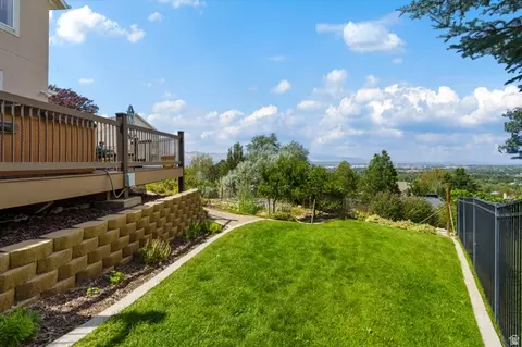 Exterior - 1333 E Martha Dunyon Cir, Draper, UT 84020 photo 6 of 8
