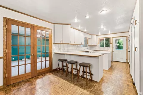 Kitchen - 2830 E Valley View Ave S, Holladay, UT 84117 photo 1 of 5