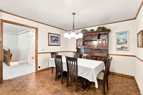 Dining - 2830 E Valley View Ave S, Holladay, UT 84117 photo 4 of 4