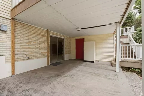 Exterior - 2830 E Valley View Ave S, Holladay, UT 84117 photo 8 of 14