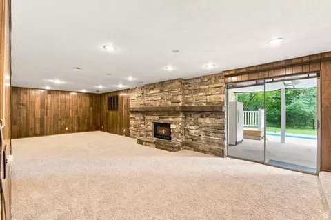 Living - 2830 E Valley View Ave S, Holladay, UT 84117 photo 7 of 9