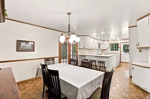 Dining - 2830 E Valley View Ave S, Holladay, UT 84117 photo 3 of 4
