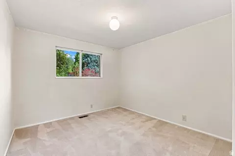 Bedroom - 2830 E Valley View Ave S, Holladay, UT 84117 photo 3 of 7