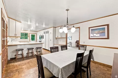 Dining - 2830 E Valley View Ave S, Holladay, UT 84117 photo 2 of 4