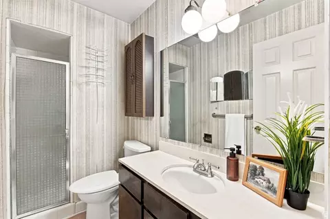 Bath - 2830 E Valley View Ave S, Holladay, UT 84117 photo 1 of 3