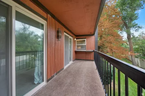 Exterior - 5572 S Marshwood Ln #E, Murray, UT 84107 photo 3 of 5