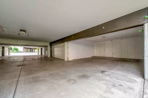 Exterior - 5572 S Marshwood Ln #E, Murray, UT 84107 photo 5 of 5