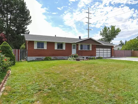 2683 W Castle Oaks Cir, Taylorsville, UT 84129