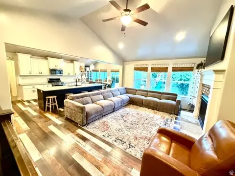 Living - 37 E 700 N #11, Mapleton, UT 84664 photo 3 of 4