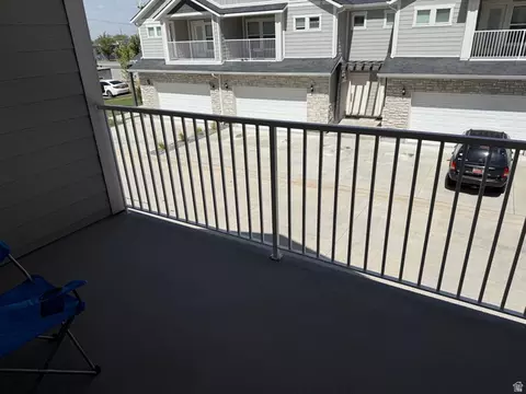 Exterior - 7889 S 700 E, Sandy, UT 84070 photo 7 of 7