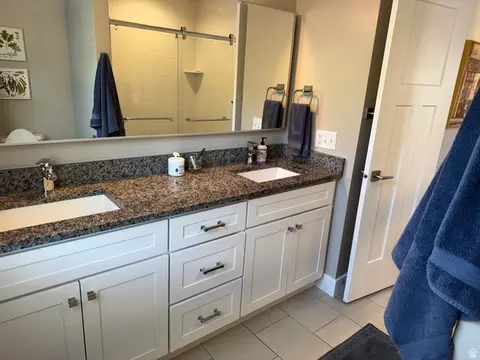 Bath - 7889 S 700 E, Sandy, UT 84070 photo 2 of 5