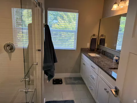 Bath - 7889 S 700 E, Sandy, UT 84070 photo 3 of 5