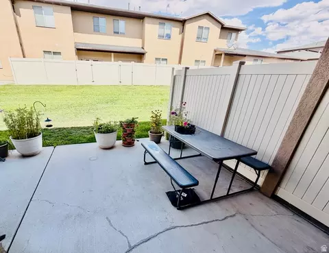 Exterior - 113 E 780 S, Smithfield, UT 84335 photo 3 of 5
