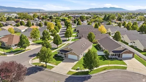 View/Area - 1035 W Hidden Dr, Layton, UT 84041 photo 2 of 6